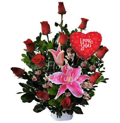 A15 Arrangement 12 Red Roses  
